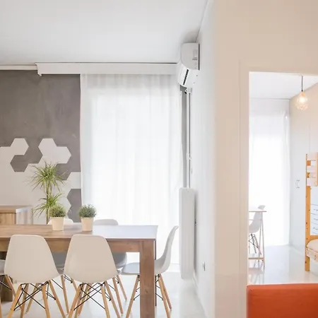 Cozy Apartment In Central Athens - Sleeps 5 Exterior photo