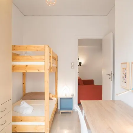 Cozy Apartment In Central Athens - Sleeps 5 Exterior photo