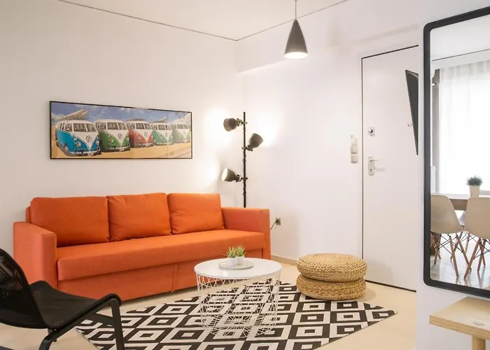 Cozy Apartment In Central Athens - Sleeps 5